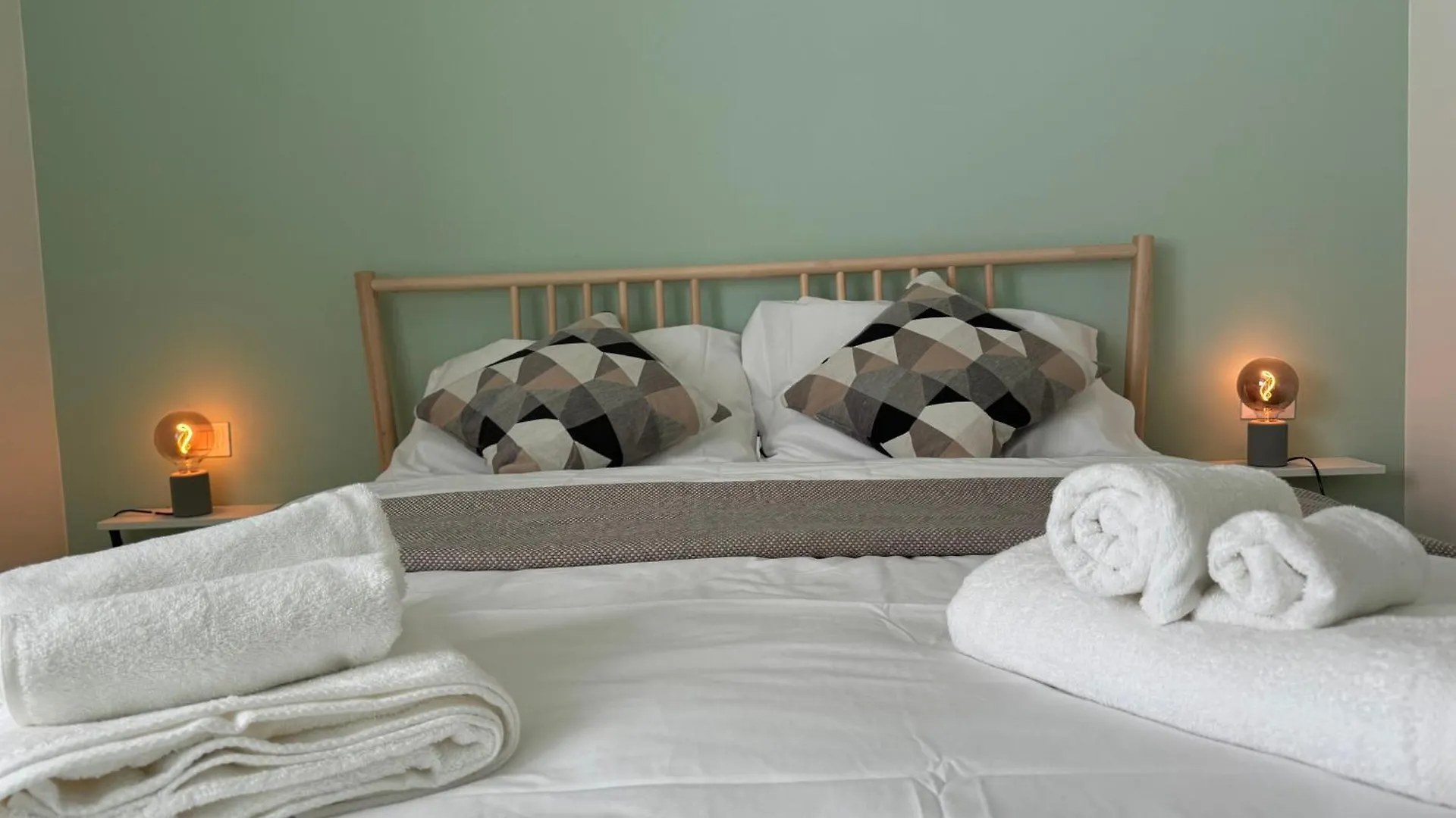 Monica S Next 2 Apartment Monza Italy