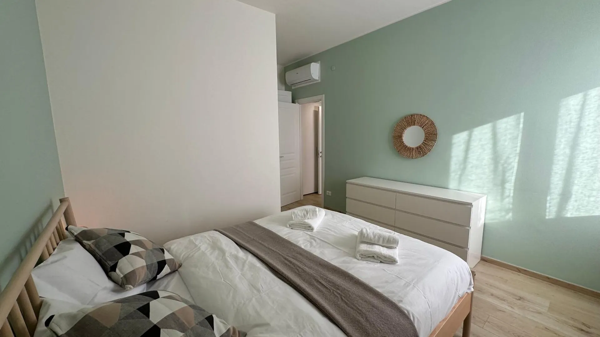 Monica S Next 2 Apartment Monza